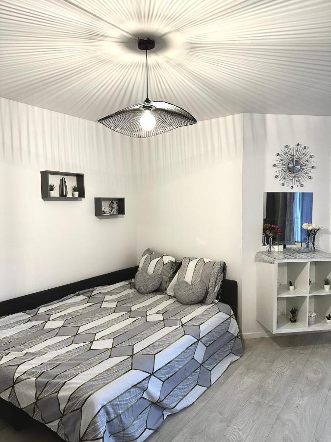 Jolie Appartement Duplex 2 Min Gare-Disney Et Paris 15 Min Noisy-le-Grand Dış mekan fotoğraf