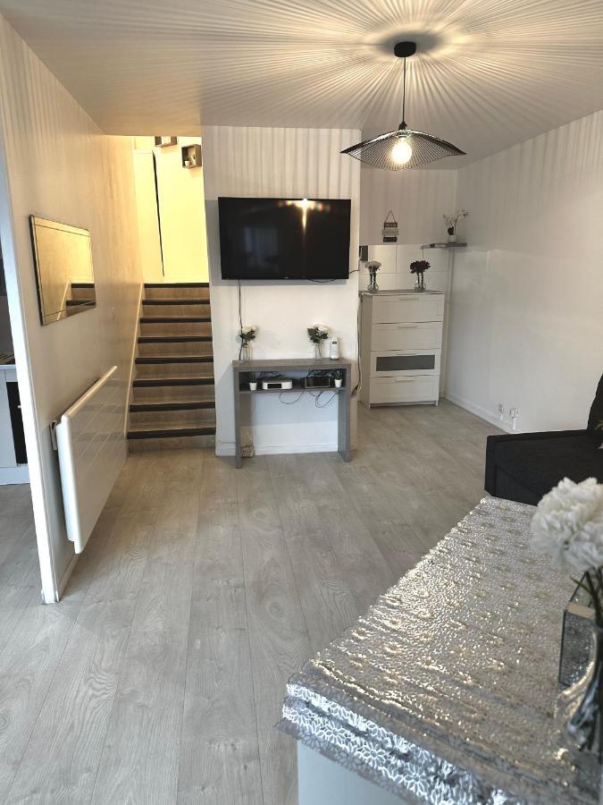 Jolie Appartement Duplex 2 Min Gare-Disney Et Paris 15 Min Noisy-le-Grand Dış mekan fotoğraf